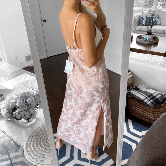 ✨ ZARA BLUSH ROSE GOLD FLORAL MAXI DRESS! - Picture 4 of 16